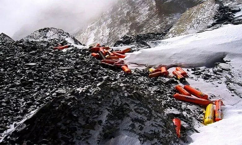 Nepal seeks O2 cylinders from mountaineers for COVID patients