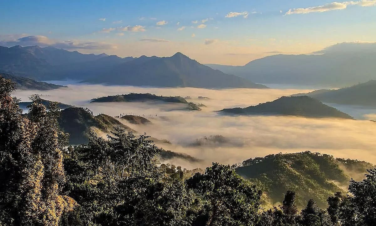 Top 10 Historical Tourists Places in Manipur Waterfalls, Lakes