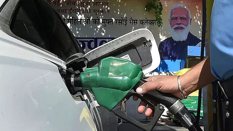 Fuel Prices May Not Fall Despite Excise Duty Cut on Petrol, Diesel