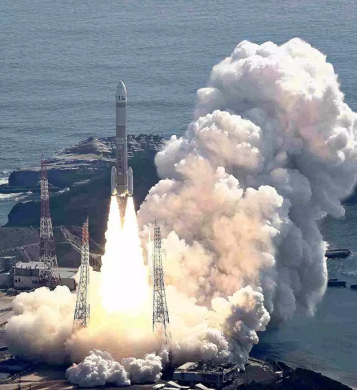 Japan’s New H3 Rocket System Fails Minutes After Launch