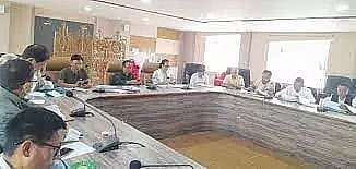 DLMC meet focusses on timely completion of projects