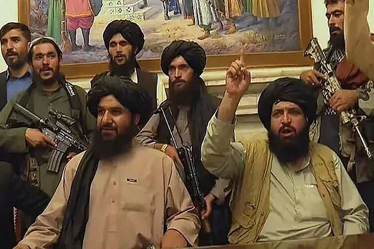 Taliban imposes ban on all political parties