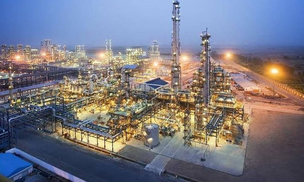 Assam Oil Division Refinery Commissioned 1000 kW Peak Solar Power Plant ...