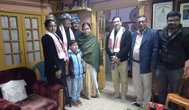 Sivasagar DC Dr. MS Lakshmi Priya meets Arjuna awardee Bhogeswar Baruah