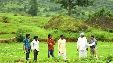  जमीन मोजणीसाठी अर्ज कसा करावा? या मागणीसाठी किती पैसे भरावे लागते! वाचा सविस्तर
