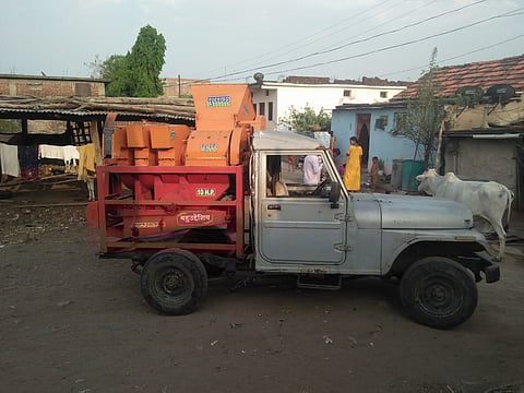 जीप मळणीयंत्र