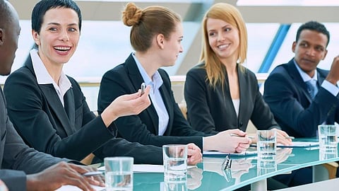 ऑफिशियल मीटिंगमध्ये टाळा या चुका !