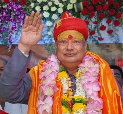 मठाचे मठाधिपती प.पु.सद्गुरू विनायक अण्णा राऊळ महाराज यांचे निधन