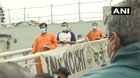 'या' कारणामुळे अरबी समुद्रात बुडालं P305 जहाजं 