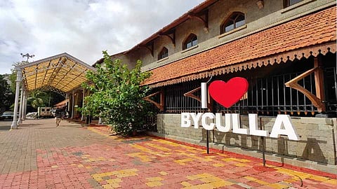 PHOTO STORY: पाहा भायखळा स्थानकाचा  १८५७ चा ओल्ड लूक  