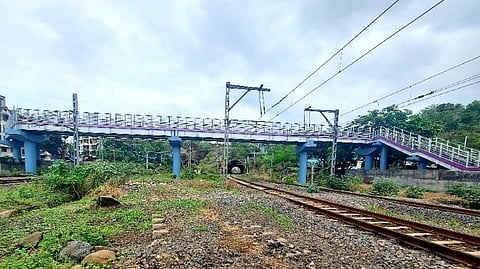 bridge sea wood-Belapur
