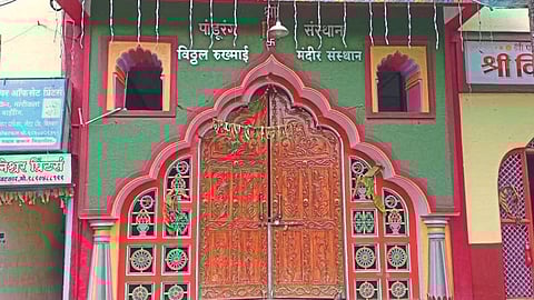 मंदिर बंद अन् मदिरा सुरू! आषाढी एकादशीलाही उघडले नाहीत दार