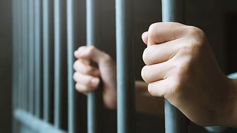 रेल्वे स्थानकावरील  मुक्काम चोरट्याला पडला महागात