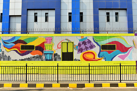 Mumbai metro painting