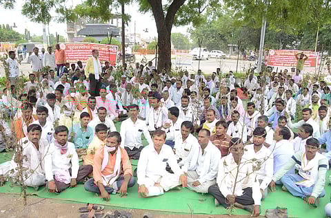 परभणी: शेतकरी संघर्ष समितीचे सत्याग्रह आंदोलन