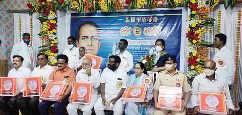 महात्म्यांच्या नावावर किती दिवस जगणार: अ‍ॅड. रवींद्र पवार