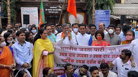 पुणे : 'शंखनाद' महागात! चंद्रकांत पाटलांसह महापौरांवर गुन्हा दाखल