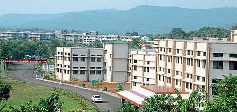 बदलती गावे : उत्कृष्ट वैद्यकीय सेवेचे बेट