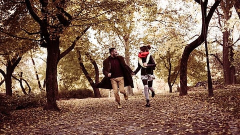 तुमचा जोडीदार तुमचा Best Friend आहे का, कसे ओळखाल?