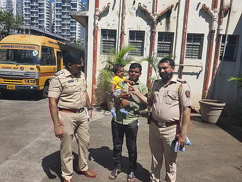 परीक्षा केंद्रावर खाकी वर्दीला फुटला पाझर 