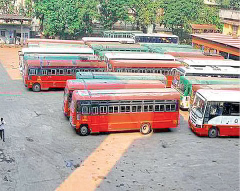 नागपूर : एसटी संप; आठ दिवसांत साडेचार कोटी बुडाले