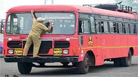 सेवा समाप्ती करा, फाशी द्या, पण माघार नाही! आंदोलनकर्ते आक्रमक