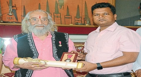 व्रतस्थ अभ्यासक