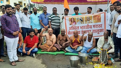 महाविकास आघाडीच्या निषेधार्थ मुंडण आंदोलन; घातला सरकारचा दहावा 