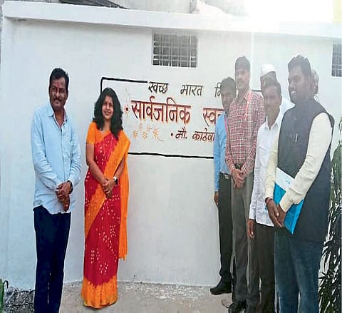 शौचालयाचा नियमित वापर आवश्‍यकच - सीईओ वर्षा ठाकूर 