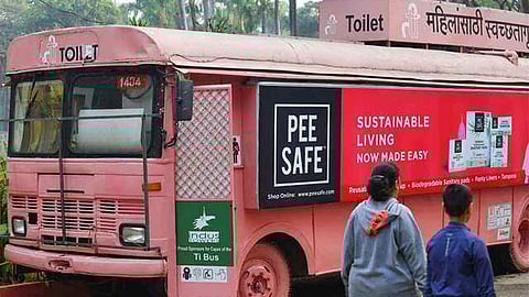 पुण्यात पीएमटीच्या बसेसचे रूपांतर महिला स्वच्छतागृहात
