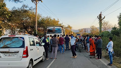 road accident in kirkitwadi 