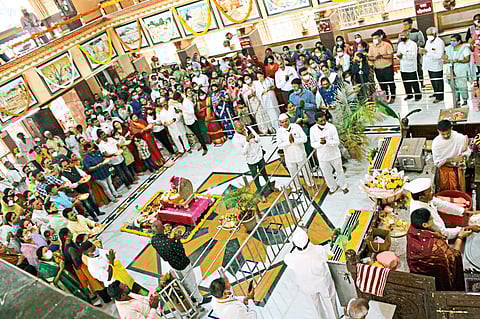 जुनी सांगवीत भाविकांच्या रांगा