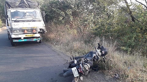 Two wheeler Accident in Maan Taluka