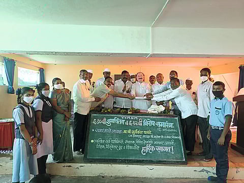 विद्यार्थ्यांनी रेखाटल्या वैज्ञानिक रांगोळ्या