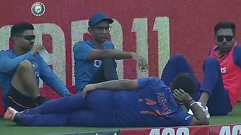  Rishabh Pant Photo Goes Viral 