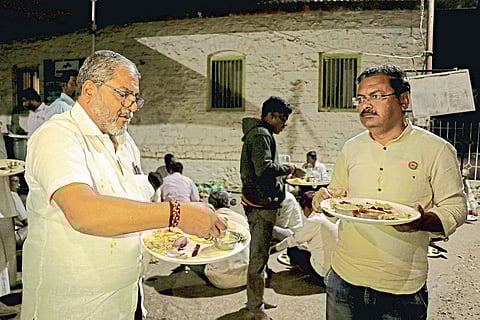 Raju Shetti protest 10 hours daily power supply for agriculture kolhapur