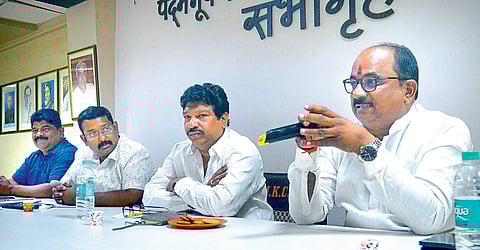  महापौर दिग्विजय सूर्यवंशी 