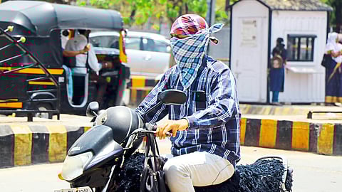 Nashik residents tired of brunt of the heat due to rising temperature Nashik News