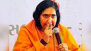 hindus should give birth to 4 children controversial statement of sadhvi ritambhar Kanpur 