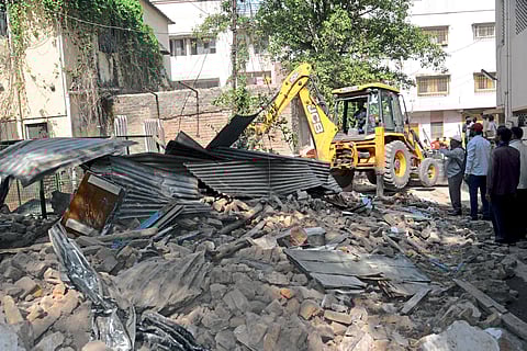 अतिक्रमणे