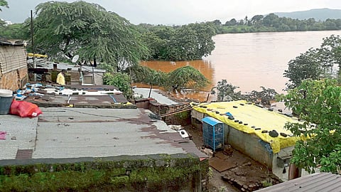 महापुरावेळी पाणी