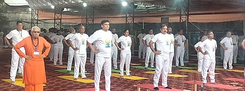 आंतरराष्ट्रीय योग्य दिनानिमित्त त्र्यंबकेश्वर येथील योग शिबिरात केंद्रीय गृहराज्यमंत्री नित्यानंद राय यांचा सहभाग 