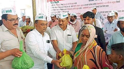 agitation in puntambe Balasaheb Thorat Solve the problems of farmers ahmednagar