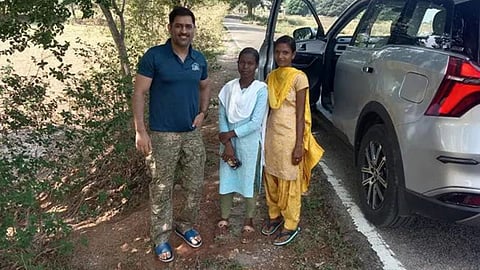 ms dhoni gets 40 rupee ayurvedic treatment