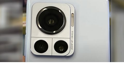 200mp camera phone moto edge 30 ultra camera sample appears check details here  