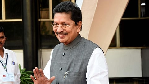 Dipak Kesarkar: बंडखोर आमदारांच्या कार्यालयात ठाकरे कुटुंबियातील फक्त एकालाच स्थान