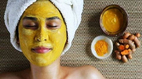 Beauty Tips : Facial Hairs घालवण्यासाठी बेसनाचा रामबाण उपाय 
