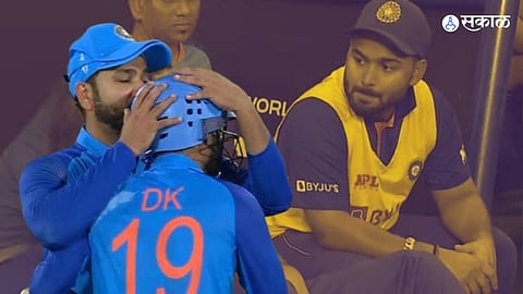 rohit sharma on dinesh karthik