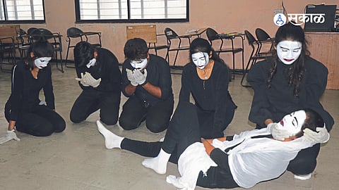 Students of Sandeep University performing miming (silent play) at the 'Sakaal Yin' art festival on Friday. 