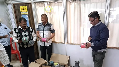 Nylon manja caught by municipal officials.